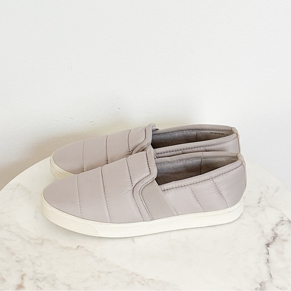 NEW Vince Blair Quilted Slip On Sneaker Cobblestone Size 8.5 - Picture 4 of 7